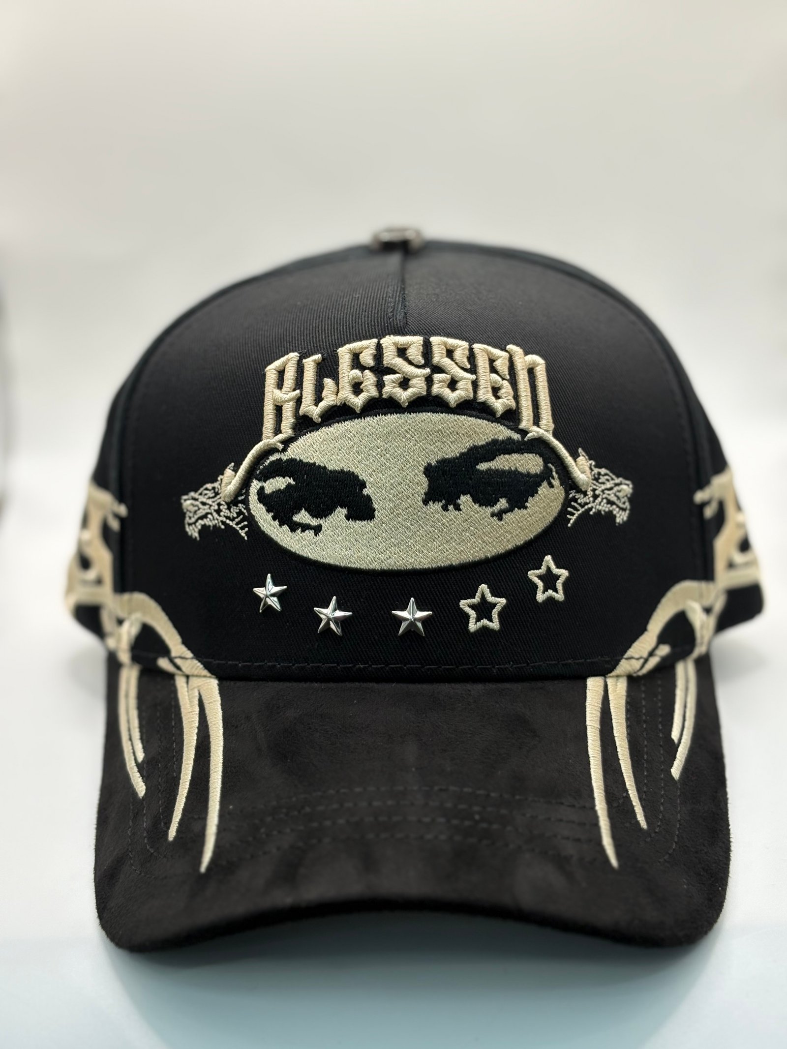 Báez x Shifu All eyes on Me