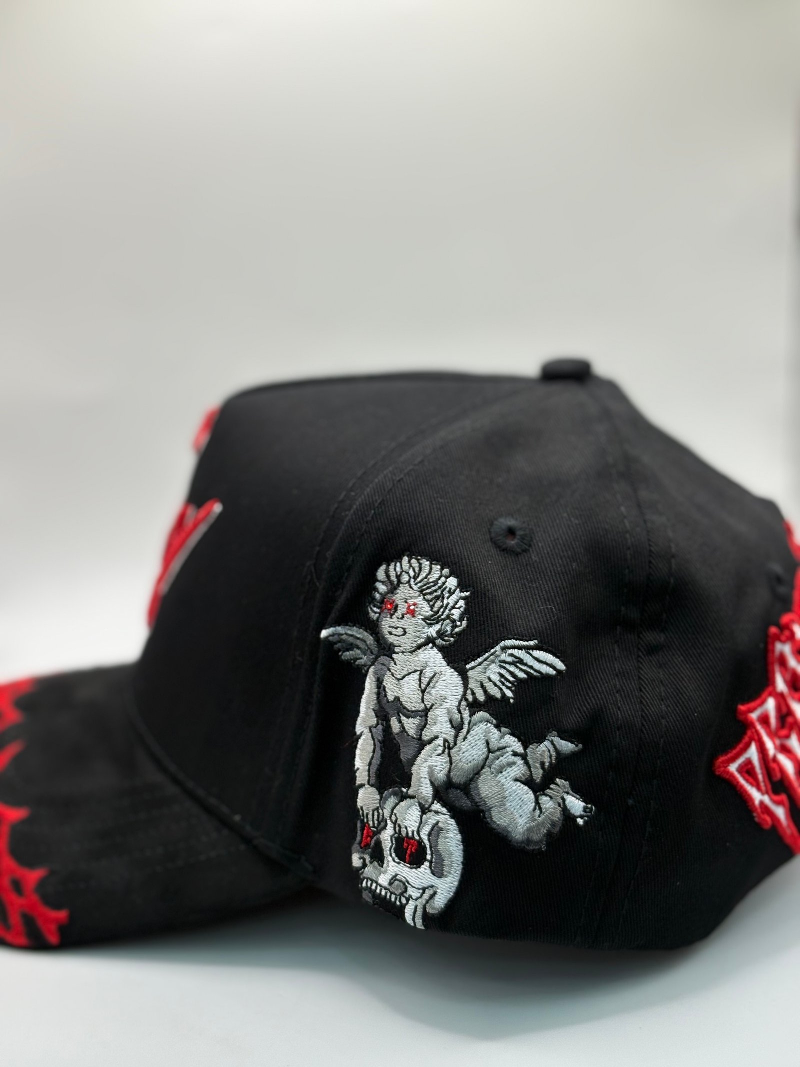 Rebel x Tapia “Tumbados” - foto 3