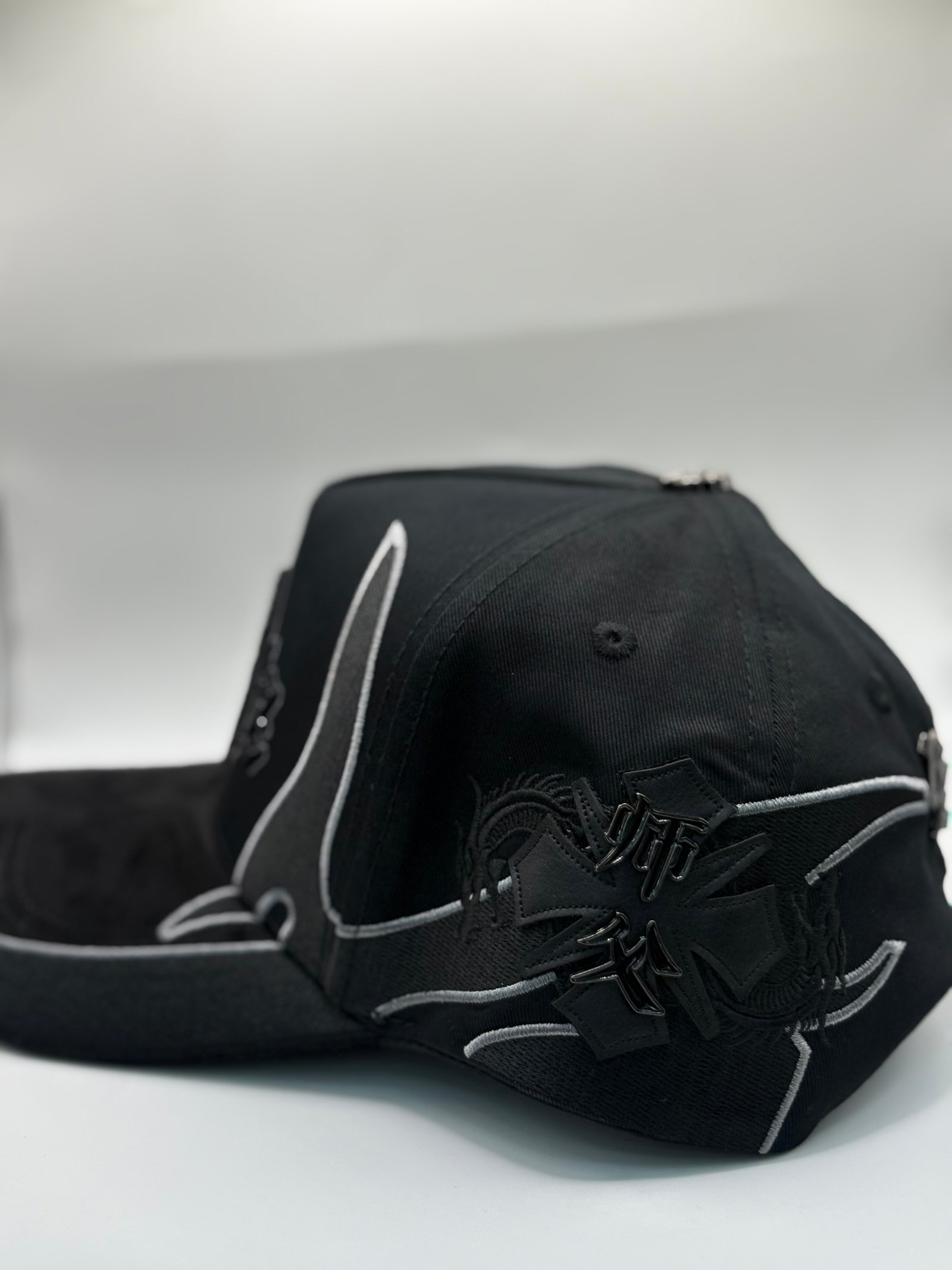 Báez x Shifu ABZ Total Black - foto 3