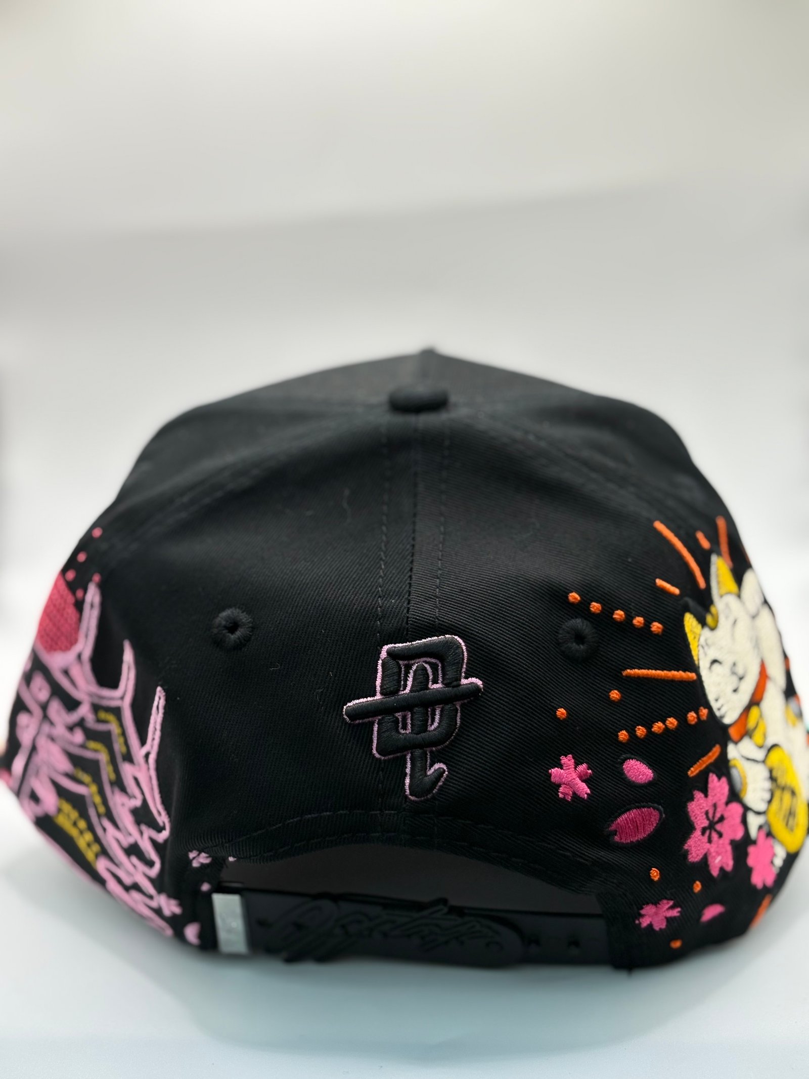 Off Problematic sakura Black - foto 4