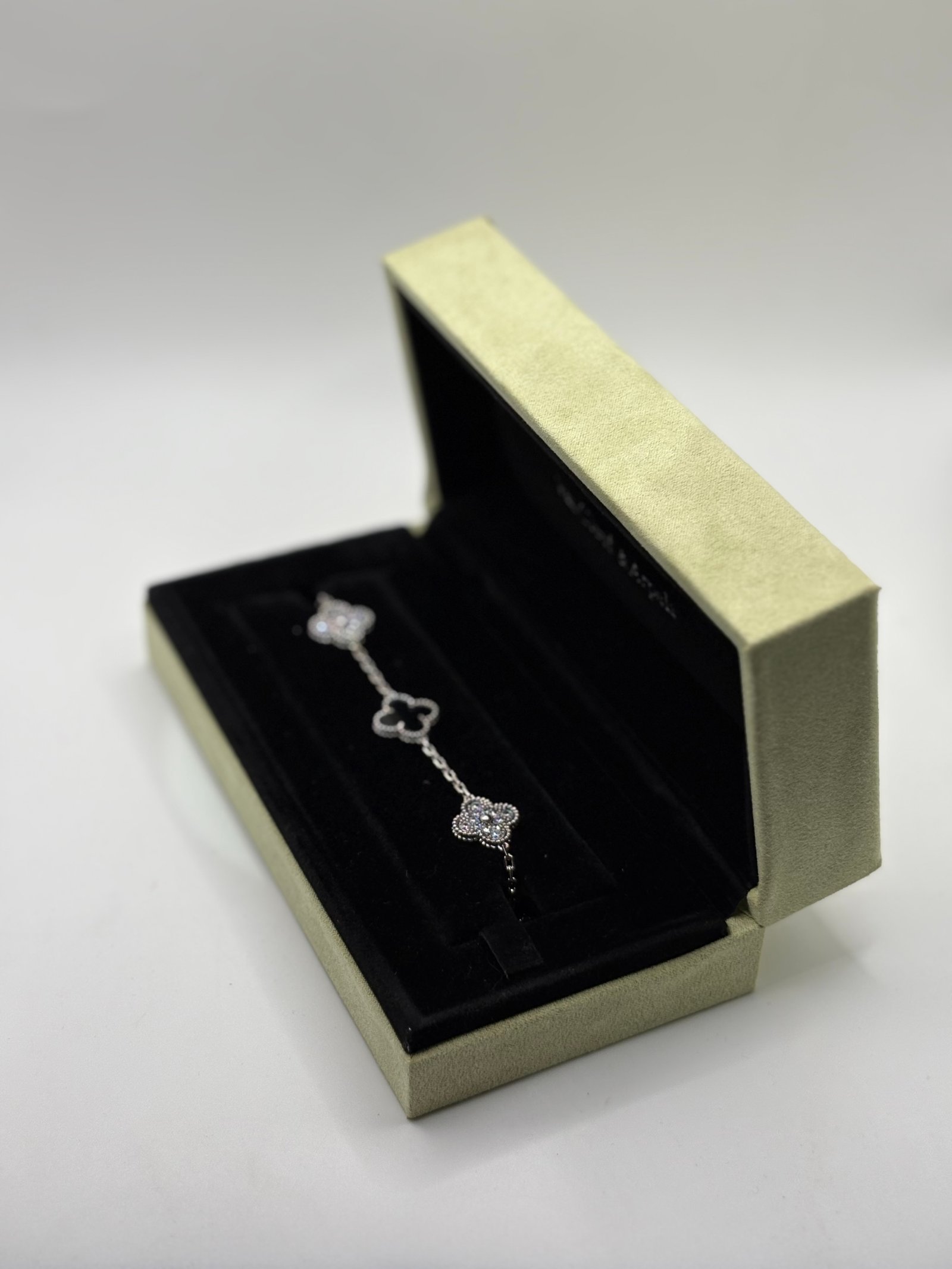 Van cleef Plata Y negro - foto 2